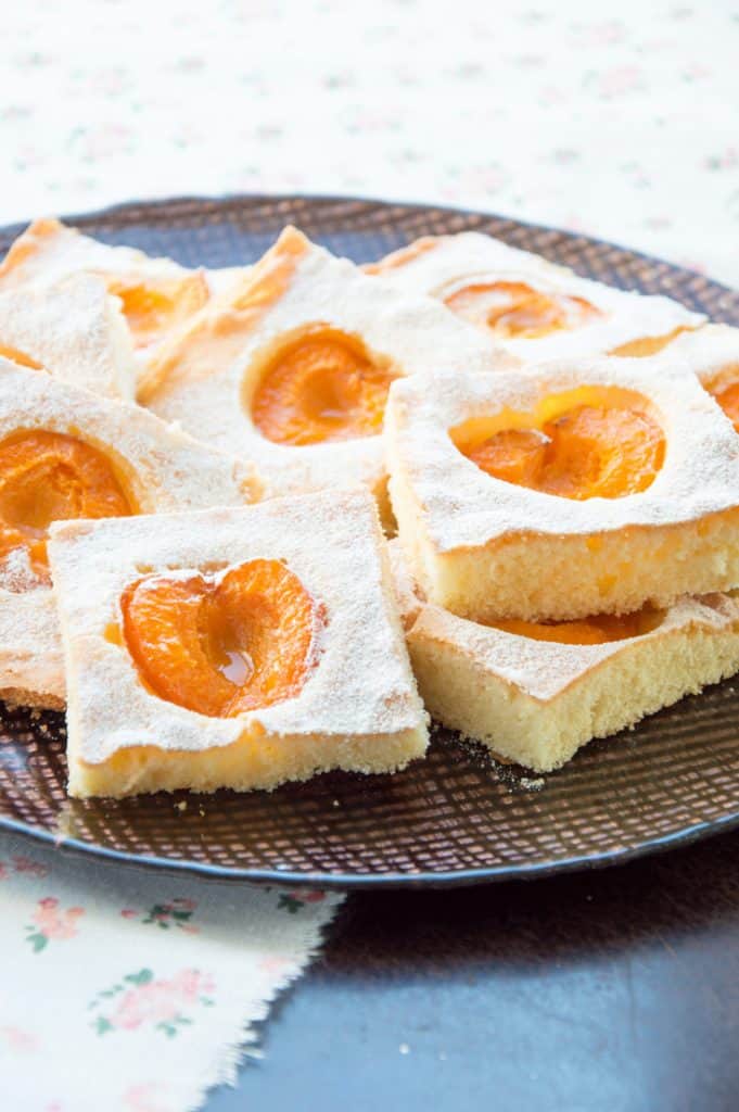 Fluffy Apricot Squares Simply Irresistible Italian Recipe Book