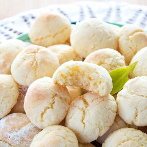 Soft Lemon Crinkle Cookies