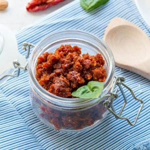 Sun-Dried Tomato Pesto {Recipe}