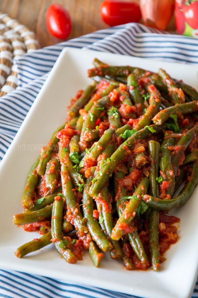 Green Beans In Tomato Sauce {Italian Stewed Green Beans} - Italian ...