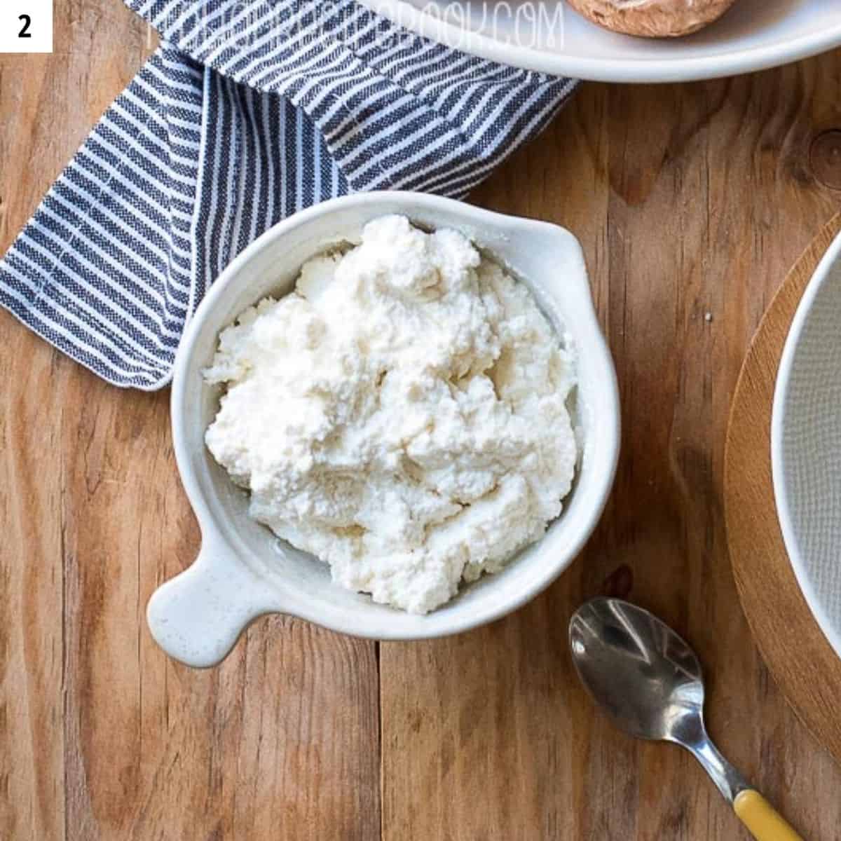 Ricotta cheese filling in a small bowl.