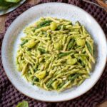 Pasta al pesto with potatoes and green beans.