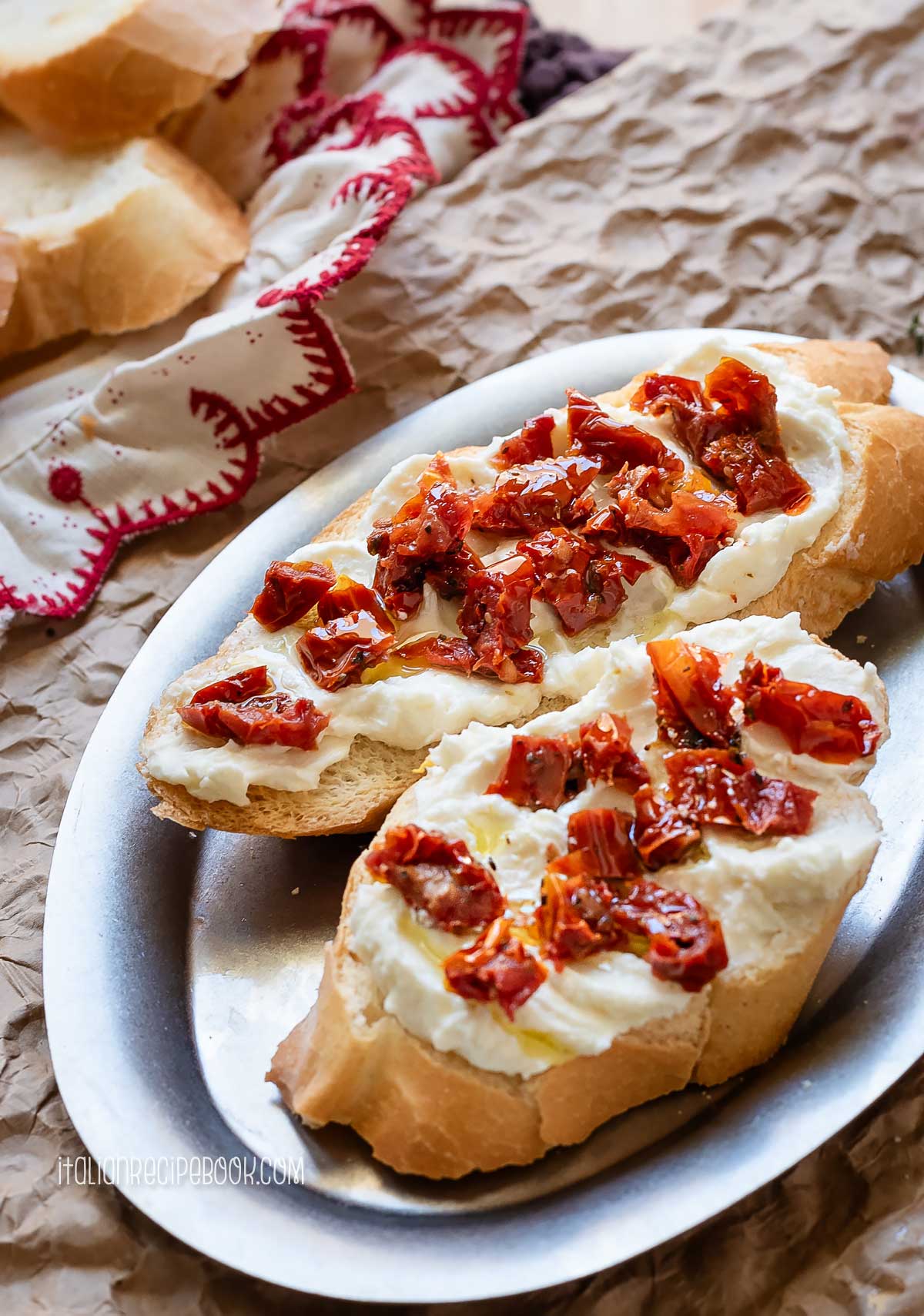 ricotta crostini with sun-dried tomatoes